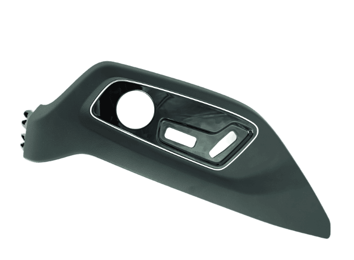 Sitzverkleidung für Fahrzeugsitz als sichtbares Kunststoffbauteil im Innenraum